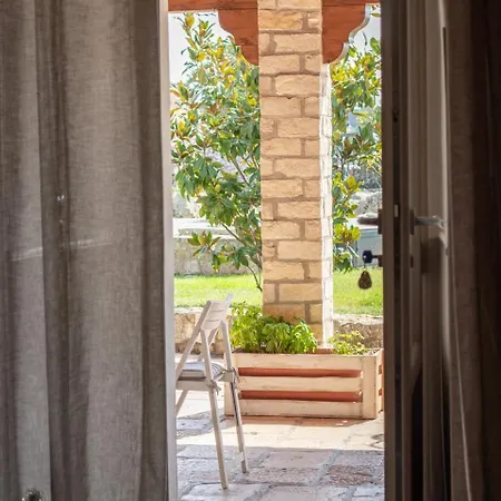 Masseria Trulli Pietra Antica Guest house *
